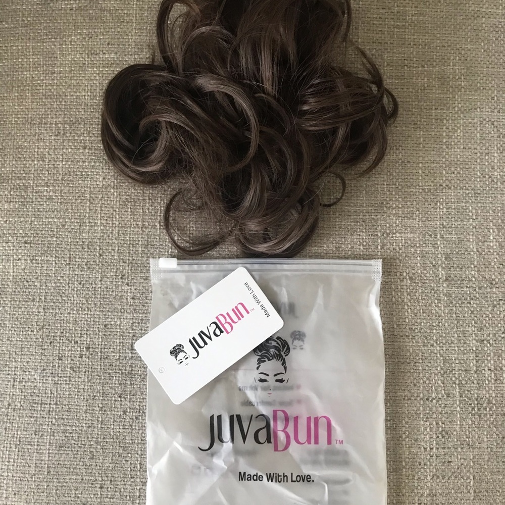 New Medium Brown JuvaBun Hair Bun